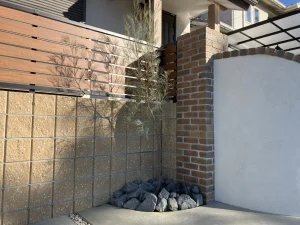 可児市植栽工事　割栗石組み