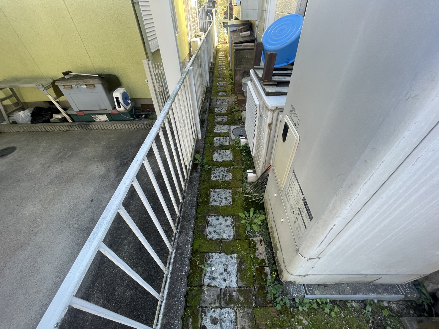 建物周りBEFORE①